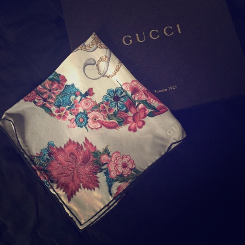 100% Authentic Gucci Pocket Square
